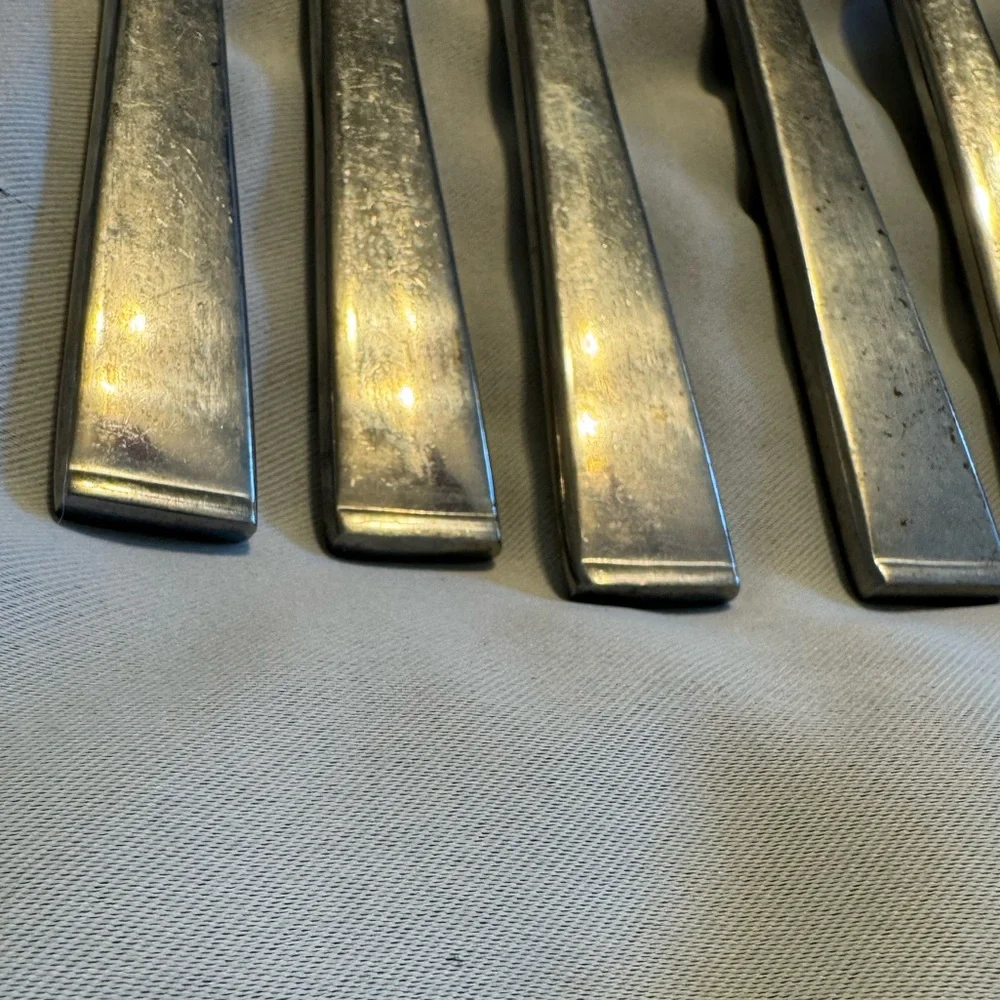 Vintage Minimalist Flatware 20 International Stainless Spoons Forks Dinner Knife